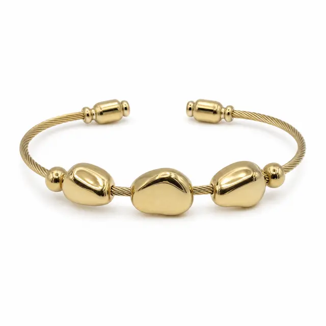 Trio Heart Gold Bangle